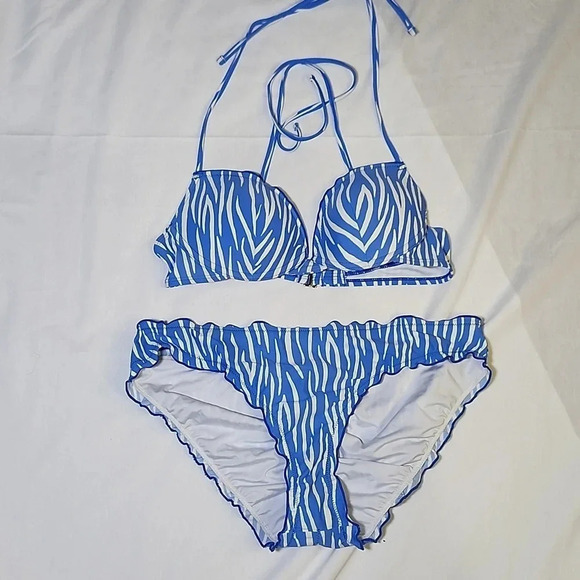 BCBG Paris Blue Ruffle Underwire Bikini Swimsuit Small Medium - Picture 2 of 10